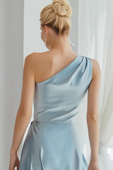 Blaues Langes Brautjungfernkleid aus Satin mit einer Schulter und Rüschen